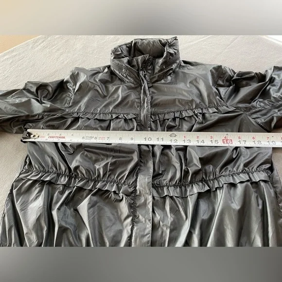 Prana.Tegan jacket w/stowable hood.EUC.Shiny black. Size:Small. No stains,tears - Picture 11 of 13